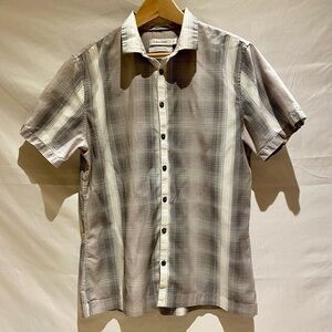 Calvin Klein Men's Short Sleeve Button-Front Shirt, size L